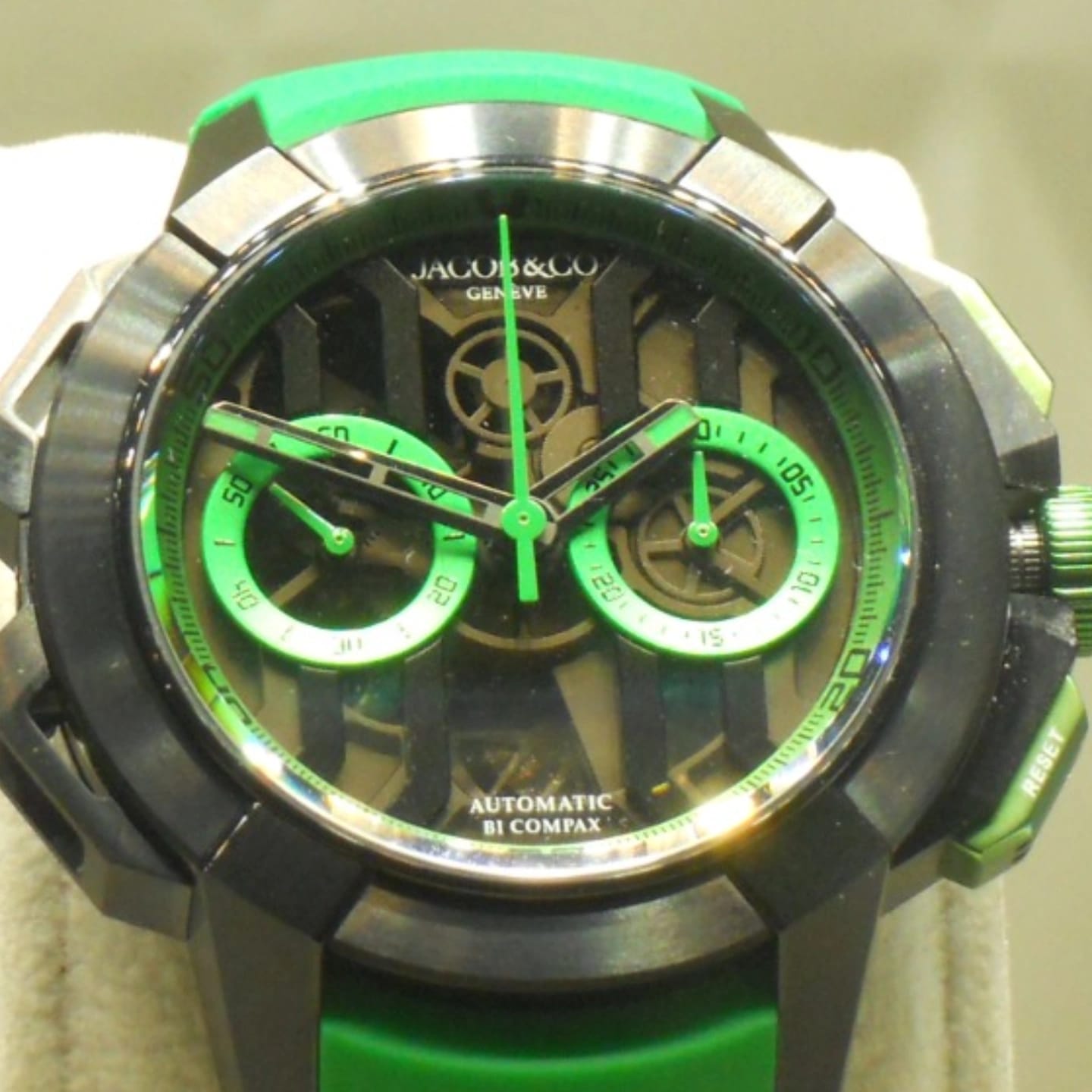 Watchaholic India logo